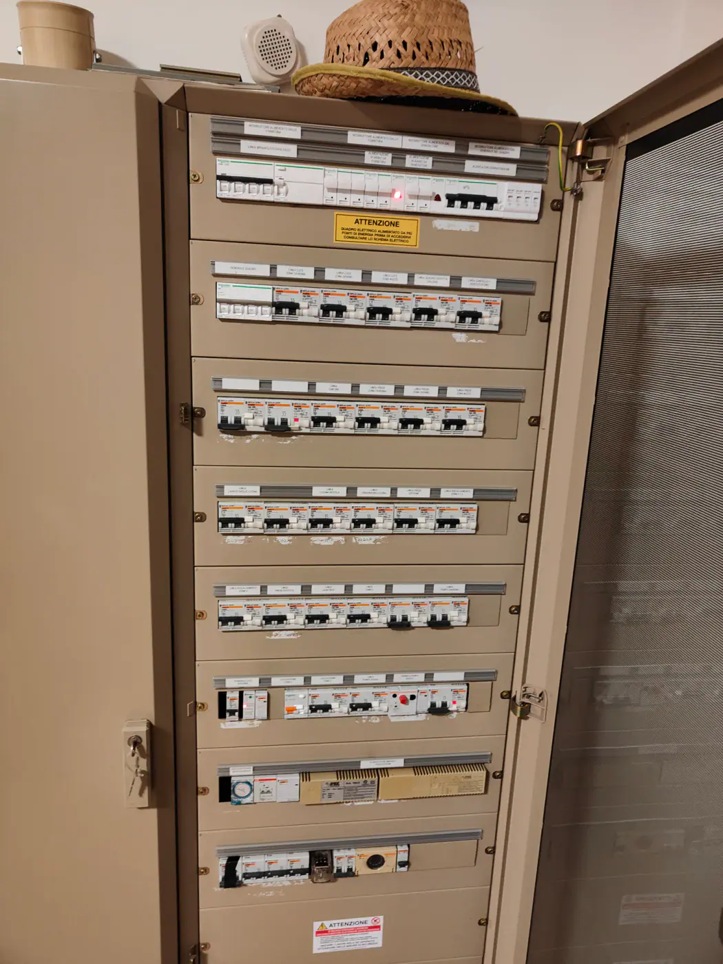 IMPIANTO FOTOVOLTAICO RESIDENZIALE DA 12,54 KW - foto 4