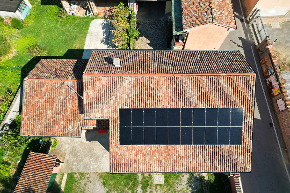 IMPIANTO FOTOVOLTAICO RESIDENZIALE DA 7,6 KW